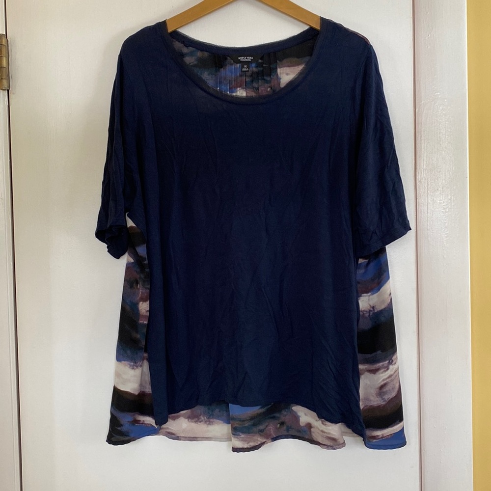 Beautiful women’s top, 1X simply vera vera Wang
